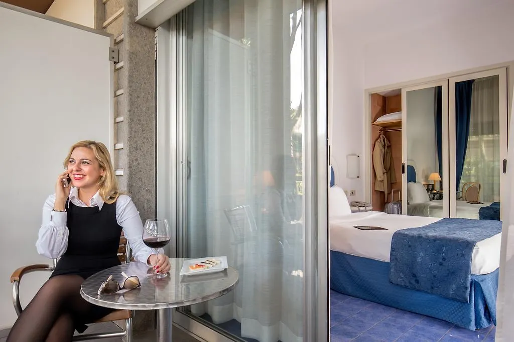 ****  Hotel Shangri-La Roma By Omnia Hotels Италия
