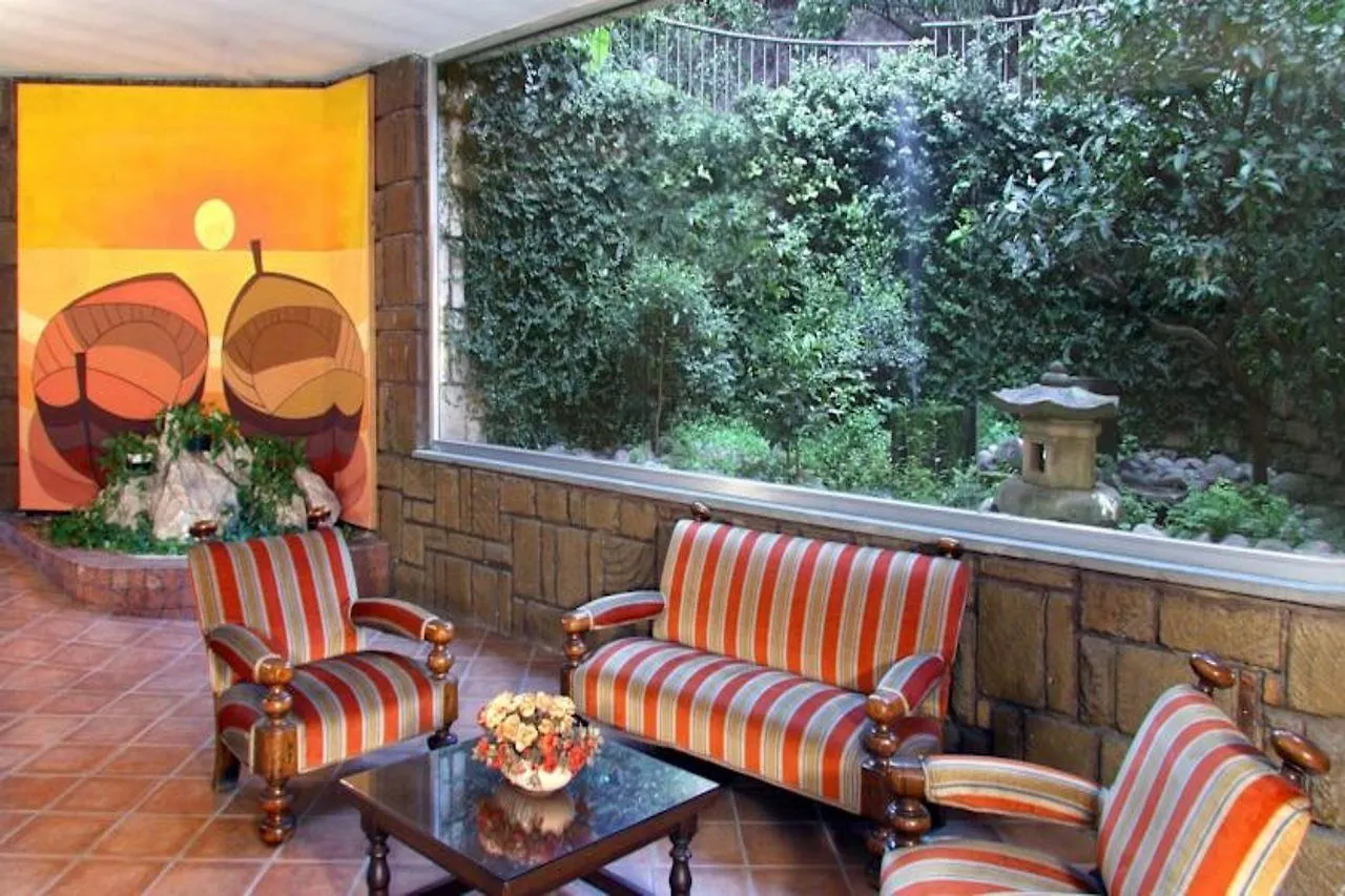 Hotel Shangri-La Roma 4*,